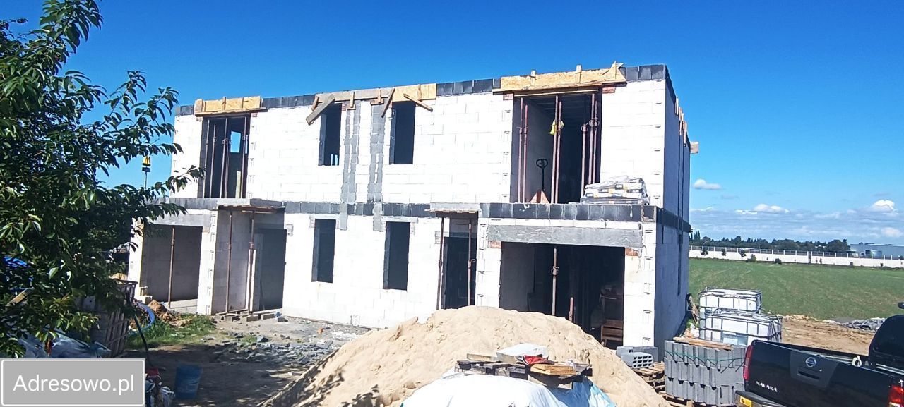 bliźniak, 5 pokoi Kiekrz, ul. Szczęśliwa. Zdjęcie 2