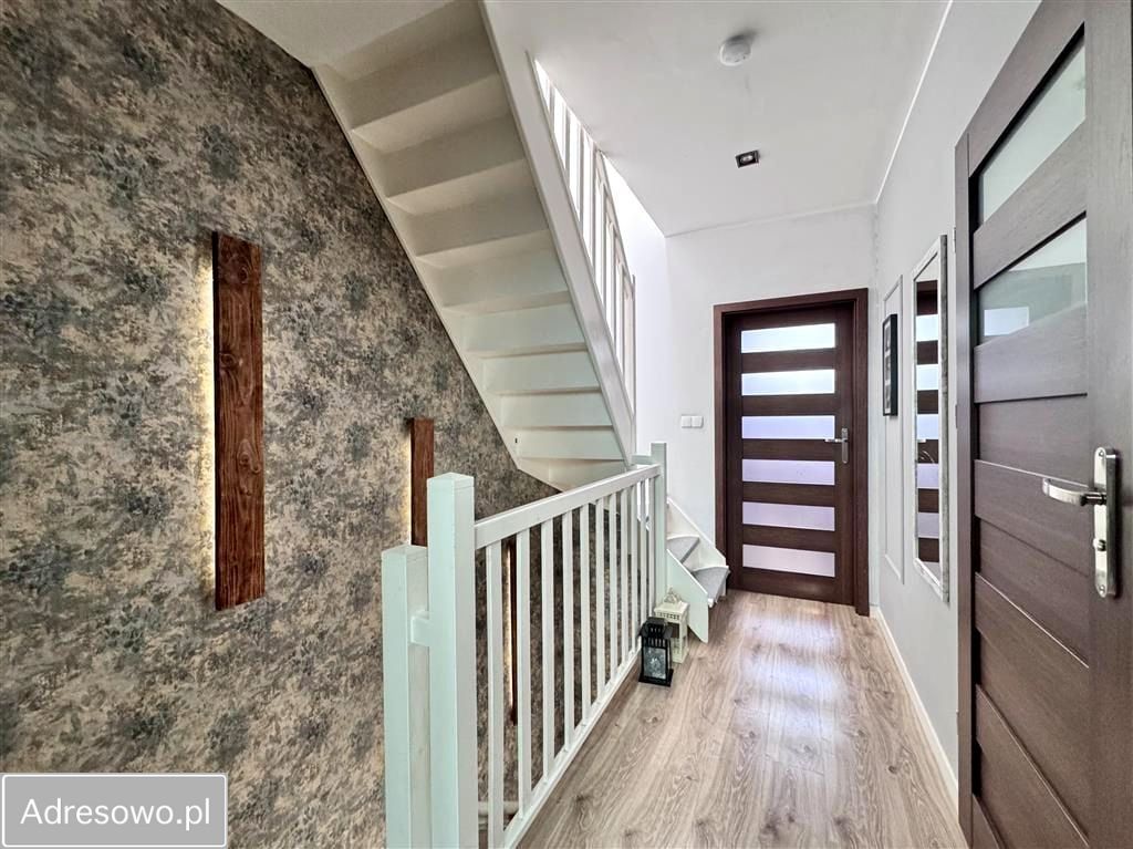 Mieszkanie 4-pokojowe Nowy Tuchom. Zdjęcie 6