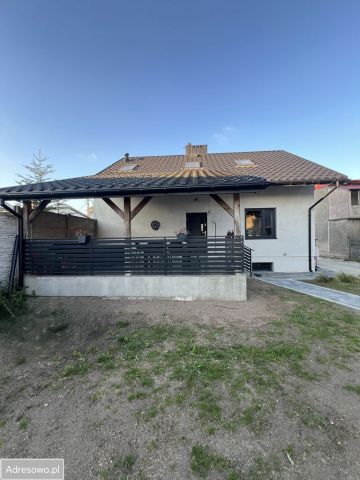 dom wolnostojący, 5 pokoi Szczyty, ul. Wieluńska. Zdjęcie 1