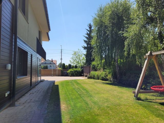 dom wolnostojący, 7 pokoi Stare Babice, ul. Koczarska. Zdjęcie 4