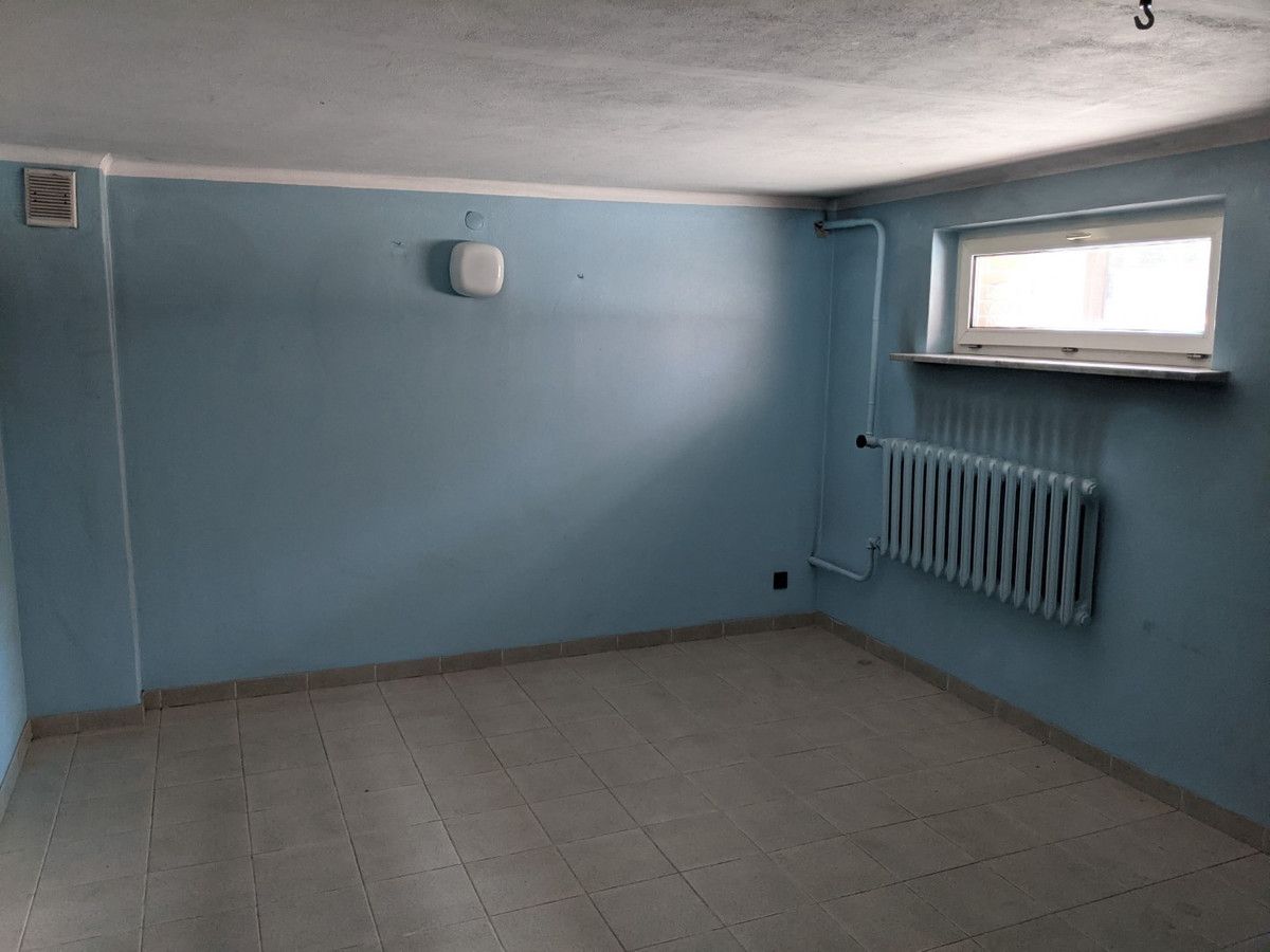 dom szeregowy, 6 pokoi Częstochowa Tysiąclecie, ul. Obrońców Poczty Gdańskiej. Zdjęcie 5