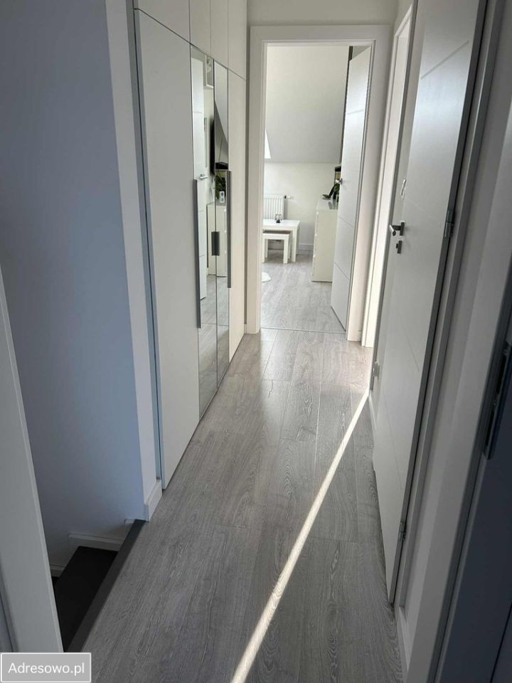 dom szeregowy, 4 pokoje Wawrów, ul. Brzozowa. Zdjęcie 2