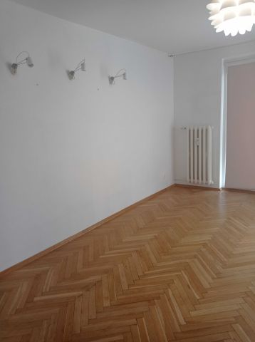 Mieszkanie 4-pokojowe Łódź Bałuty, ul. Obornicka. Zdjęcie 1