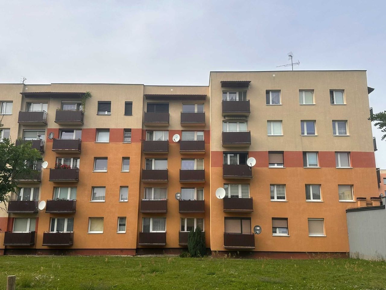 Mieszkanie 3-pokojowe Krapkowice Otmęt, os. XXX-lecia. Zdjęcie 1