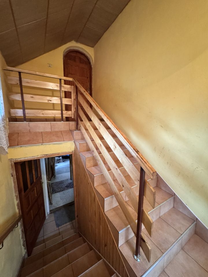 dom wolnostojący, 7 pokoi Średnie Duże. Zdjęcie 15