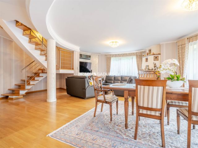 dom wolnostojący, 5 pokoi Myślenice Zarabie, ul. Bukowa. Zdjęcie 17