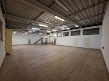 Nieruchomość komercyjna Uchylsko. Zdjęcie 4