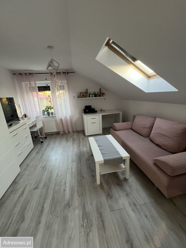 dom wolnostojący, 5 pokoi Szczyty, ul. Wieluńska. Zdjęcie 2