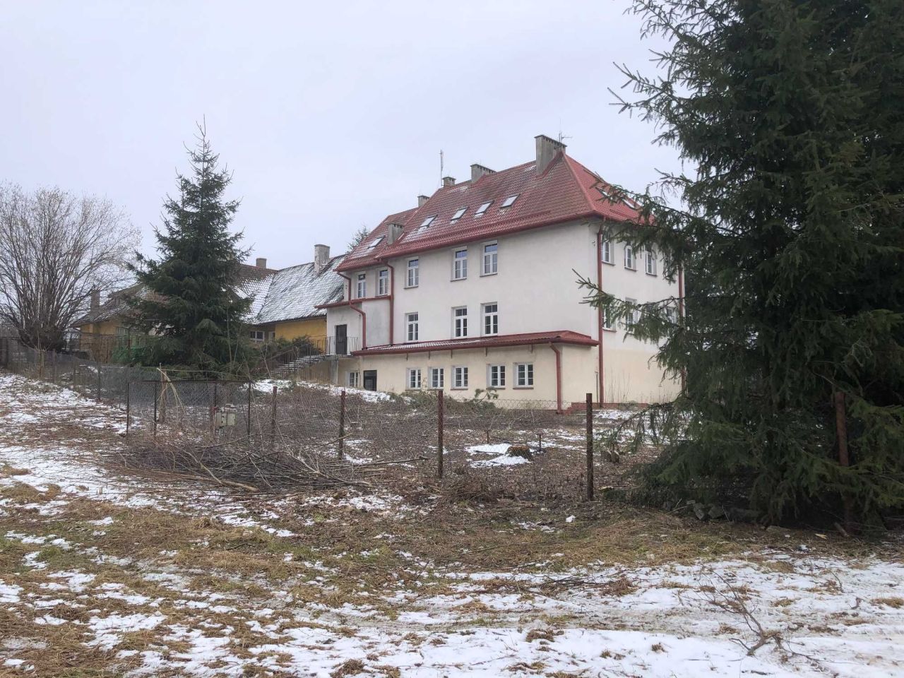 Nieruchomość komercyjna Samin