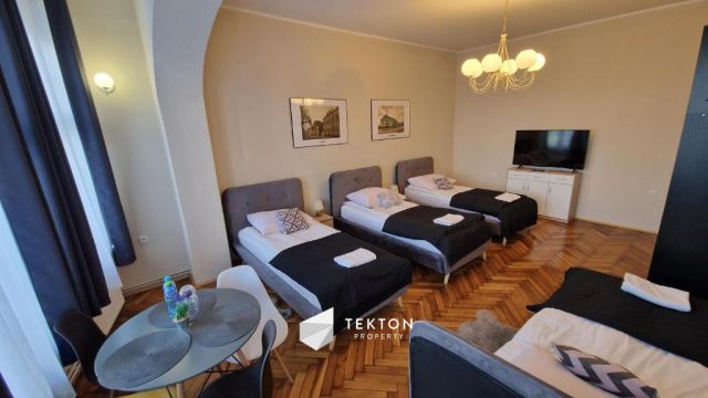 Mieszkanie 10-pokojowe Gniezno, ul. Poznańska. Zdjęcie 1