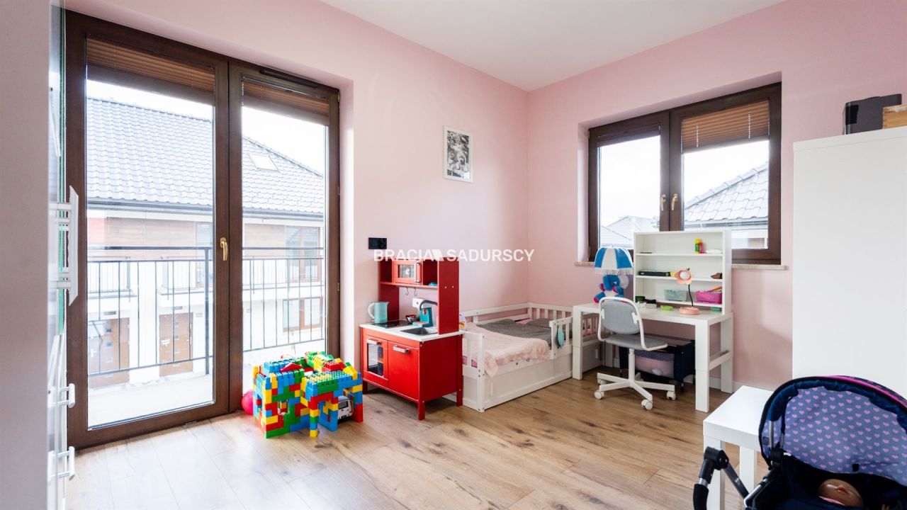 Mieszkanie 4-pokojowe Węgrzce Wielkie. Zdjęcie 31