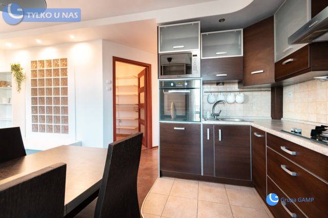 Mieszkanie 4-pokojowe Kraków Czyżyny, os. Dywizjonu 303. Zdjęcie 3