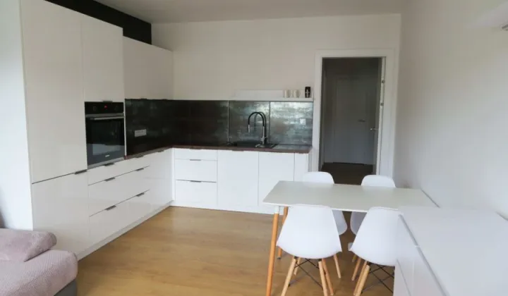 Mieszkanie 3-pokojowe Jelenia Góra