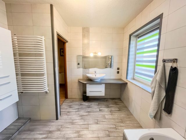 dom wolnostojący, 5 pokoi Ostrowiec Świętokrzyski, ul. Bałtowska. Zdjęcie 19