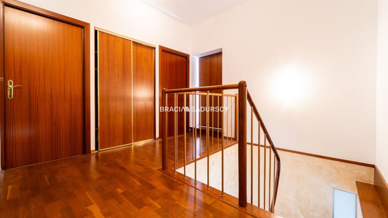 dom szeregowy, 5 pokoi Kraków Zwierzyniec, ul. Brzegowa. Zdjęcie 9