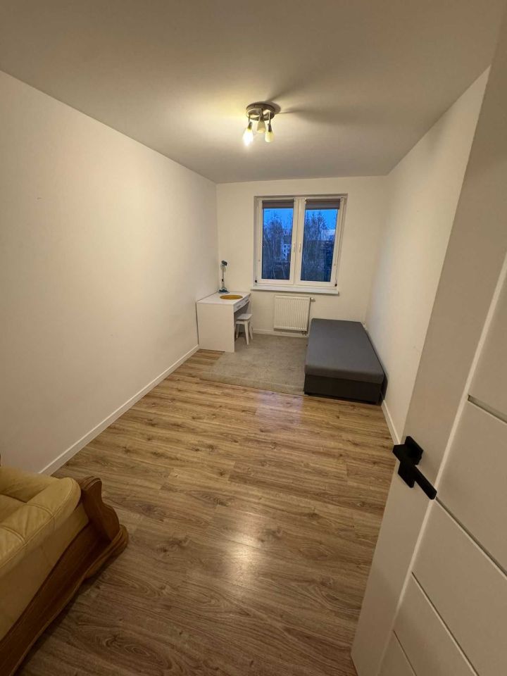 Mieszkanie 4-pokojowe Międzyrzec Podlaski, ul. Prymasa Stefana Wyszyńskiego. Zdjęcie 3