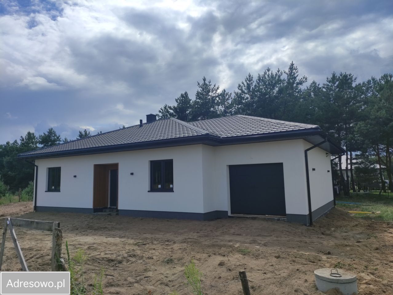 dom wolnostojący, 3 pokoje Kozły, Kozły. Zdjęcie 1