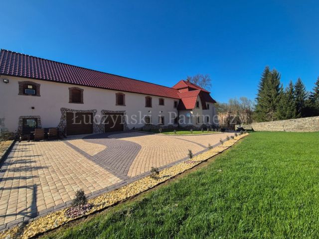 dom wolnostojący, 7 pokoi Rząśnik. Zdjęcie 4