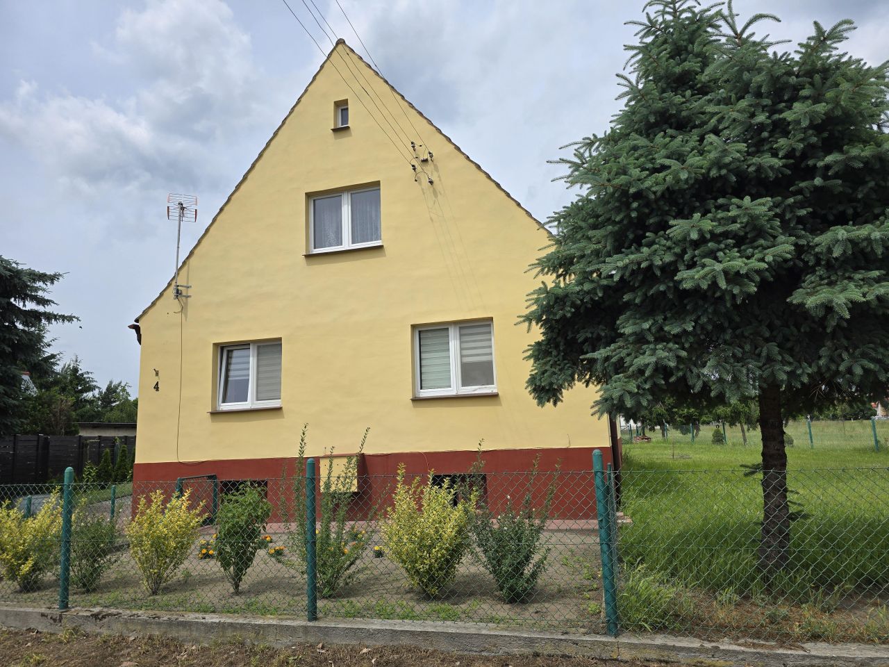dom wolnostojący, 4 pokoje Groblice, ul. Kolejowa. Zdjęcie 3