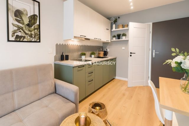 Mieszkanie 4-pokojowe Kraków Czyżyny, ul. bp. Piotra Tomickiego. Zdjęcie 2