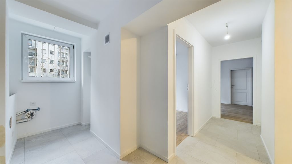 Biuro Warszawa Śródmieście, ul. Mordechaja Anielewicza. Zdjęcie 9