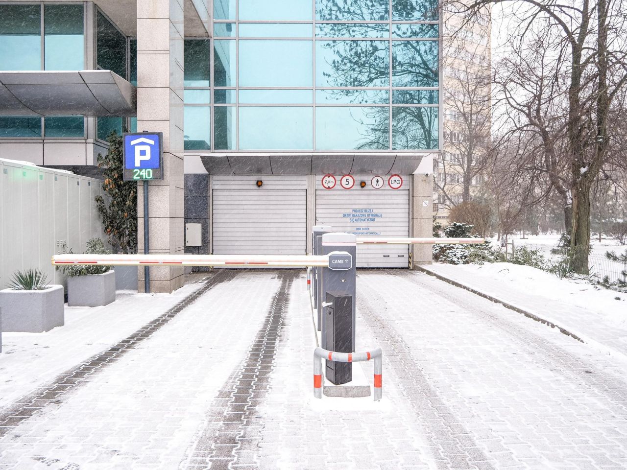 Garaż/miejsce parkingowe Warszawa Ochota, ul. Aleje Jerozolimskie. Zdjęcie 2