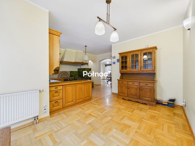dom wolnostojący, 8 pokoi Baranów Sandomierski, ul. Podzamcze. Zdjęcie 16