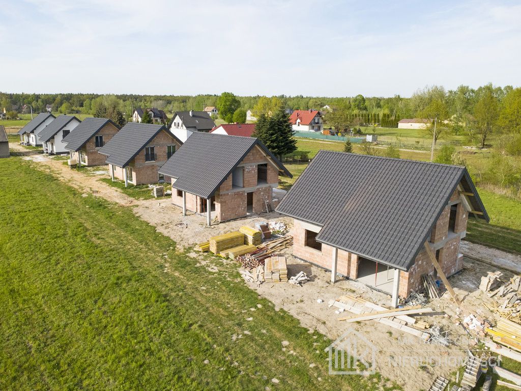 dom wolnostojący, 5 pokoi Kłaj. Zdjęcie 4