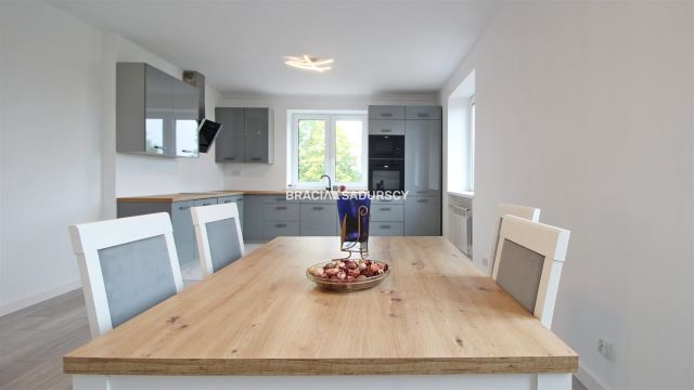 Mieszkanie 4-pokojowe Oleśnica. Zdjęcie 14