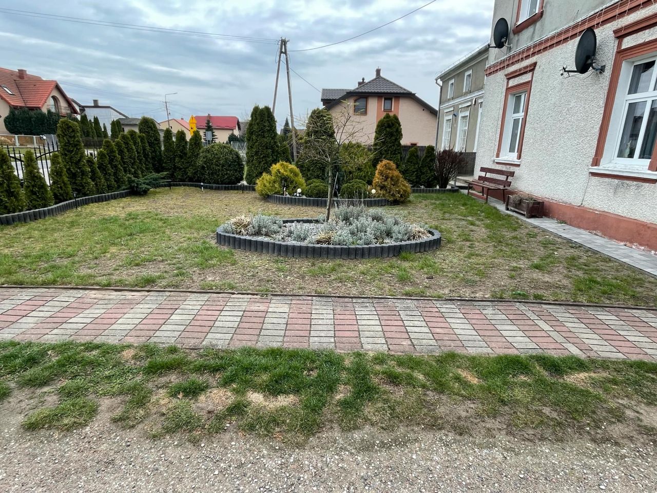 Mieszkanie 3-pokojowe Uzdowo. Zdjęcie 2