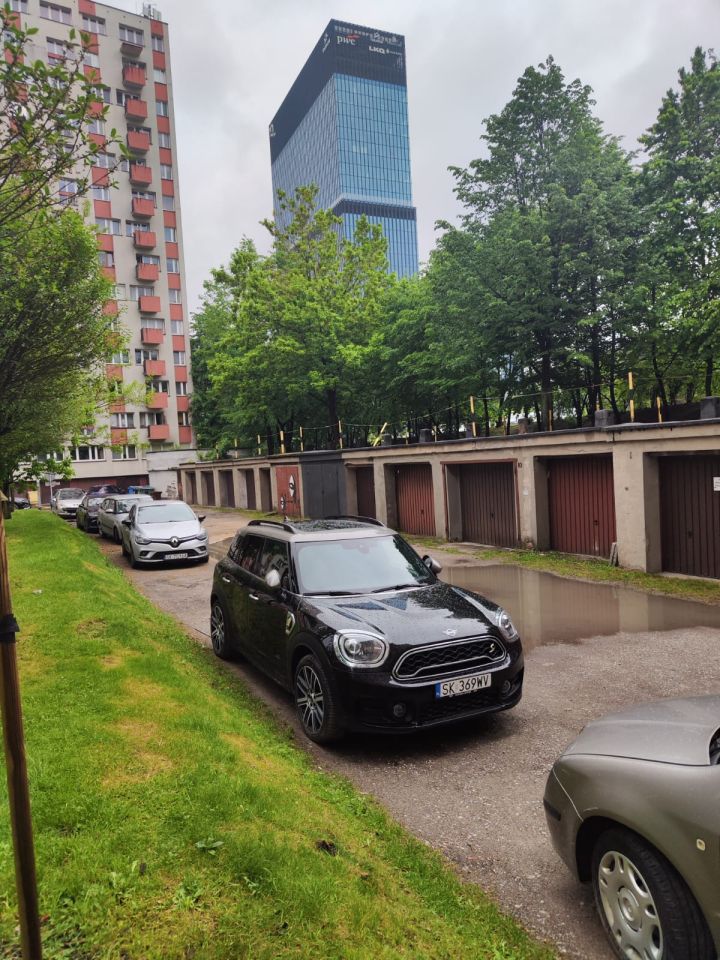 Garaż/miejsce parkingowe Katowice Śródmieście, uniwersytecka. Zdjęcie 1