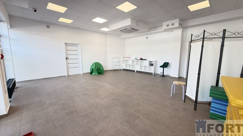 Nieruchomość komercyjna Dołuje, ul. Malwowa. Zdjęcie 3