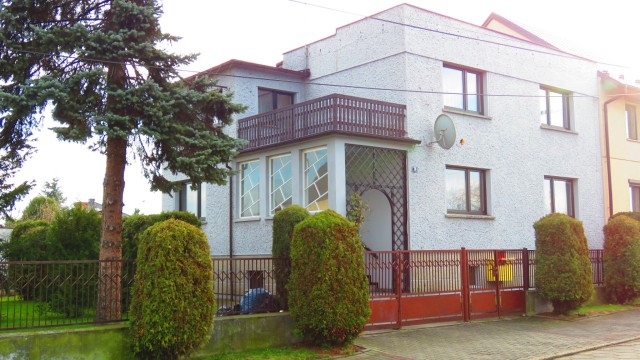 dom wolnostojący, 7 pokoi Tworków, ul. Zamkowa. Zdjęcie 1