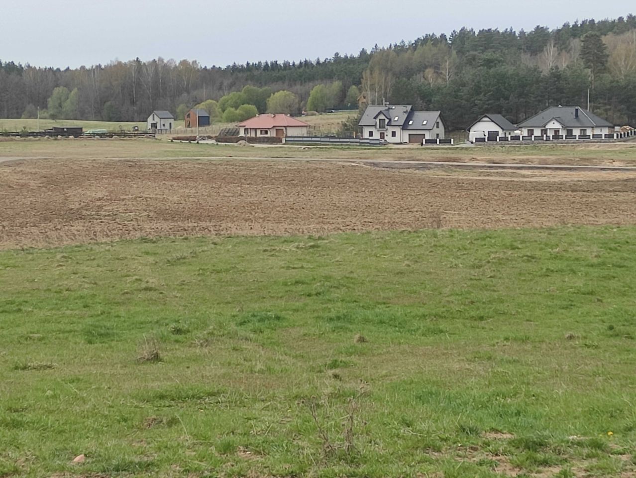 Działka budowlana Pożarki. Zdjęcie 2