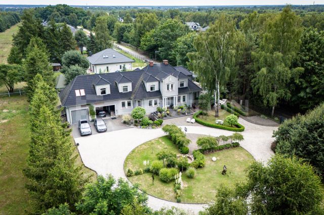 dom wolnostojący, 7 pokoi Biłgoraj, ul. Zacisze. Zdjęcie 1