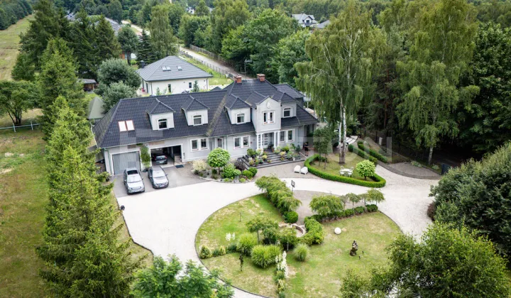 dom wolnostojący, 7 pokoi Biłgoraj, ul. Zacisze