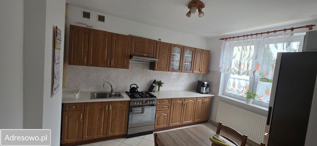 Mieszkanie 3-pokojowe Różyny. Zdjęcie 8