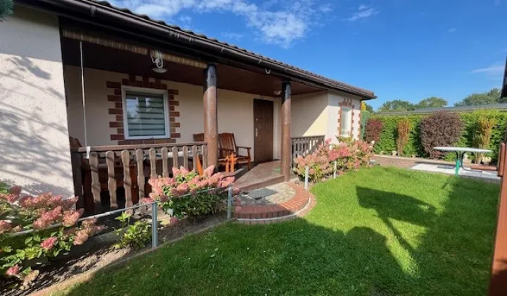 dom, 4 pokoje Oświno