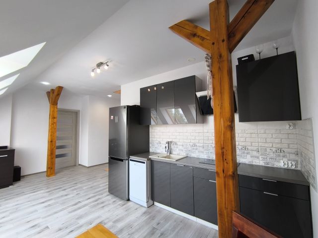 Mieszkanie 2-pokojowe Jelenia Góra Centrum, ul. Elewów. Zdjęcie 1