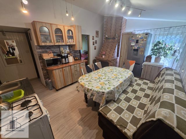 dom wolnostojący, 4 pokoje Poddębie. Zdjęcie 1