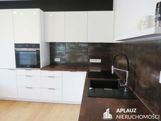 Mieszkanie 3-pokojowe Jelenia Góra. Zdjęcie 3