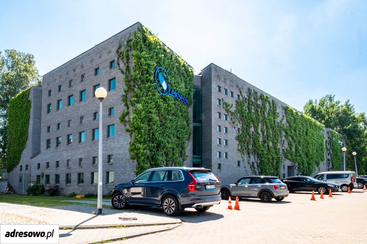 Комерційне приміщення, 2200 m²