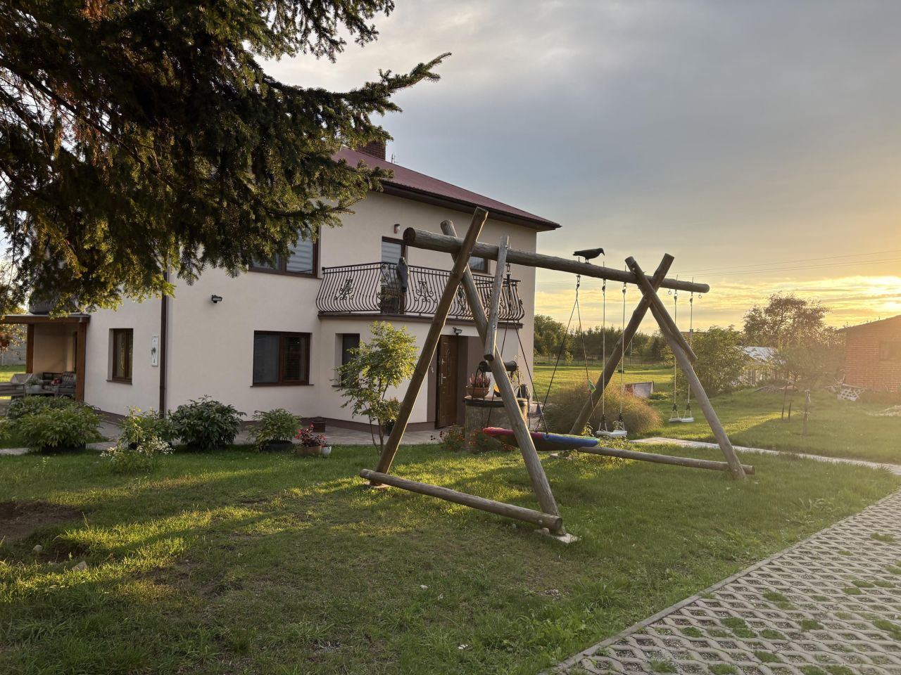 dom wolnostojący, 5 pokoi Wólka Turebska. Zdjęcie 3