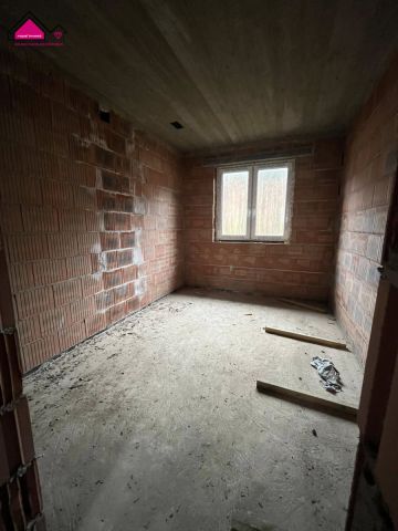 dom wolnostojący, 4 pokoje Osiek Mały. Zdjęcie 12