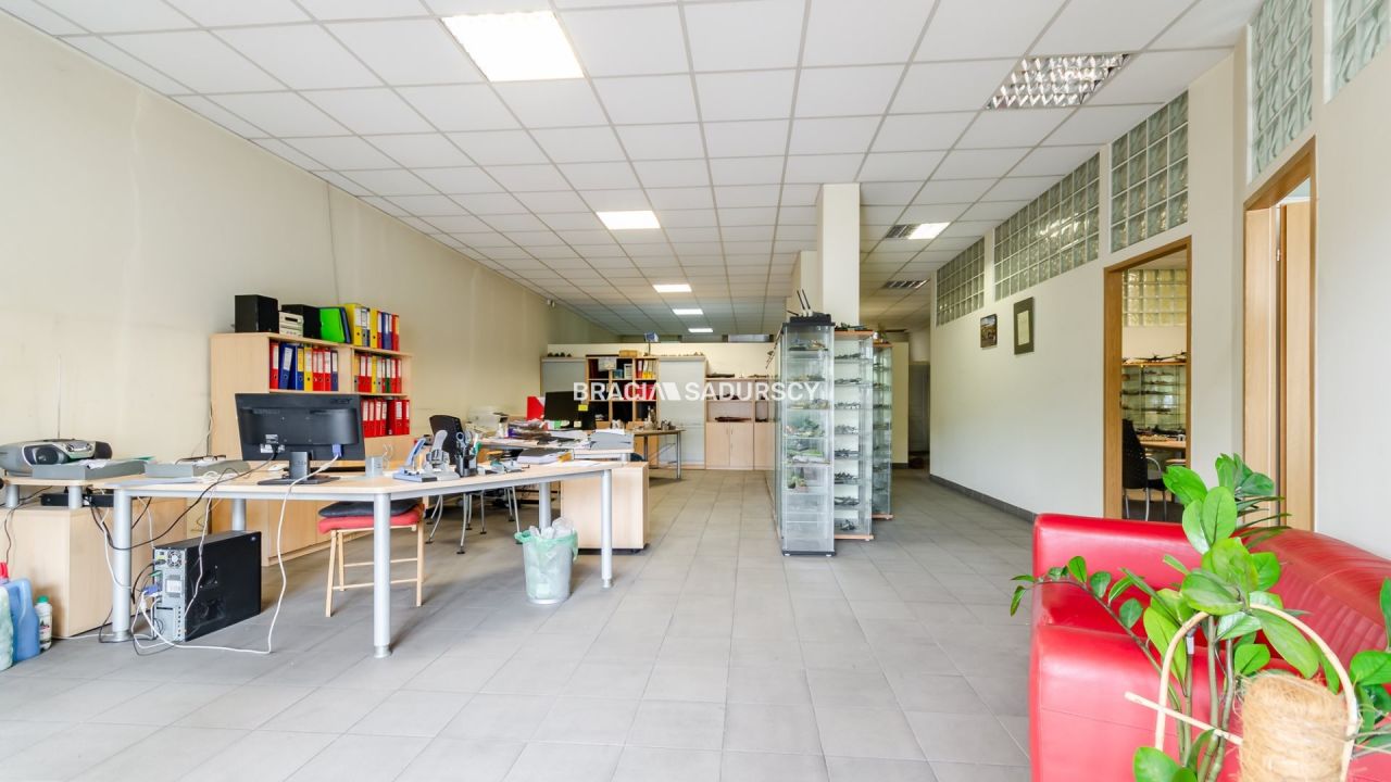 Lokal Kraków Zwierzyniec, ul. Emaus