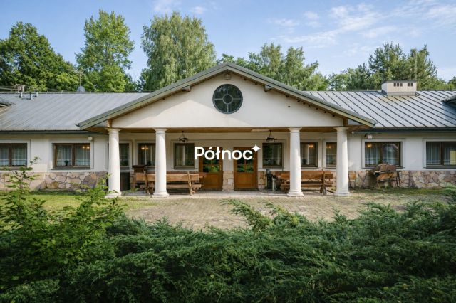 dom wolnostojący, 30 pokoi Faściszowa. Zdjęcie 1