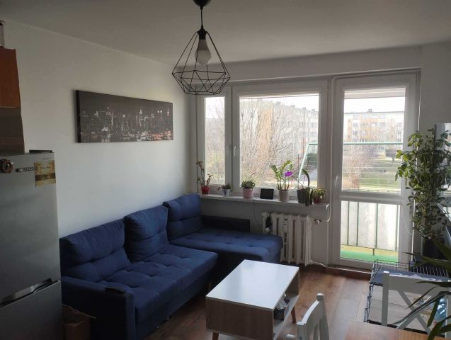 Mieszkanie 2-pokojowe Wieluń, os. kard. Stefana Wyszyńskiego. Zdjęcie 1