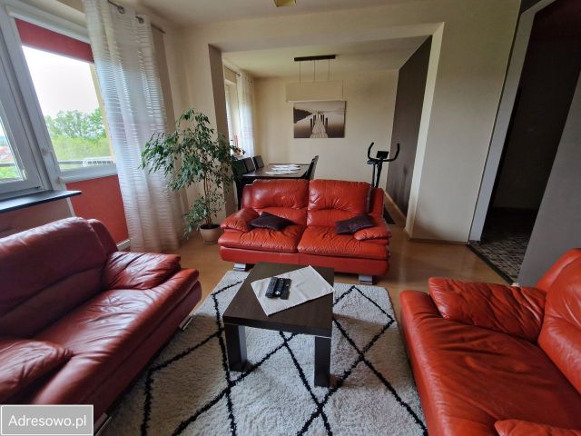 Mieszkanie 4-pokojowe Poddębice, ul. Słoneczna. Zdjęcie 1