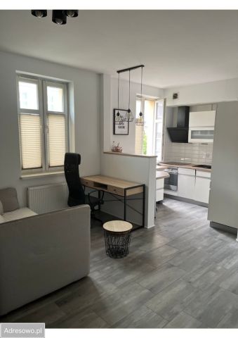 Mieszkanie 2-pokojowe Poznań Wilda, ul. Władysława Sikorskiego. Zdjęcie 1