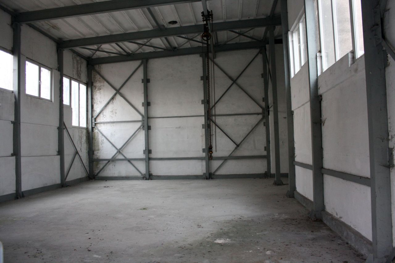Hala/magazyn Wyry. Zdjęcie 5